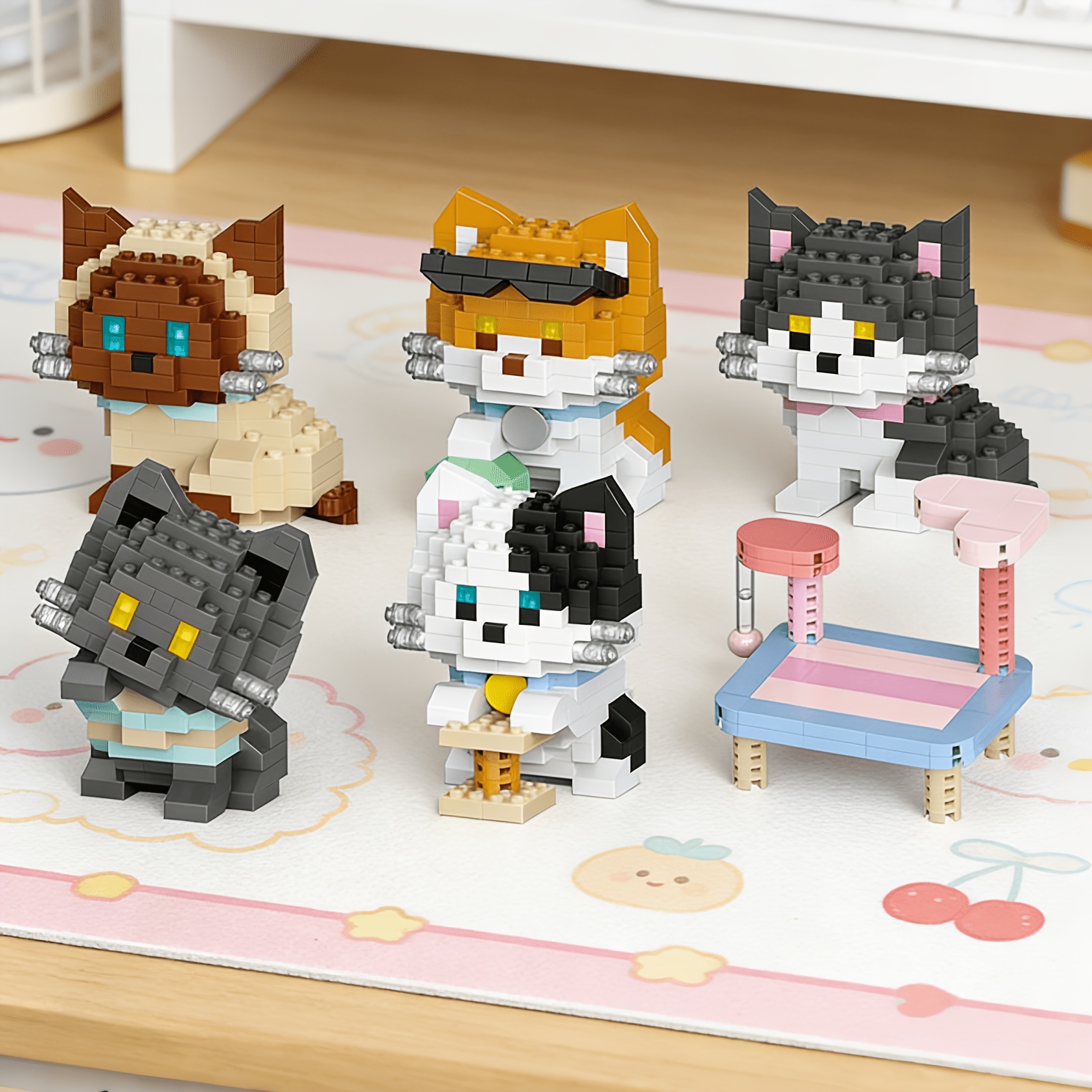 Bistro Table Set - Набор строительных блоков серии Cat из